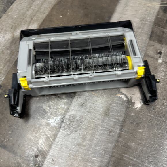 Enhanced Brush Assembly For iRobot Roomba 600 Series 671 - Picture 1 of 6